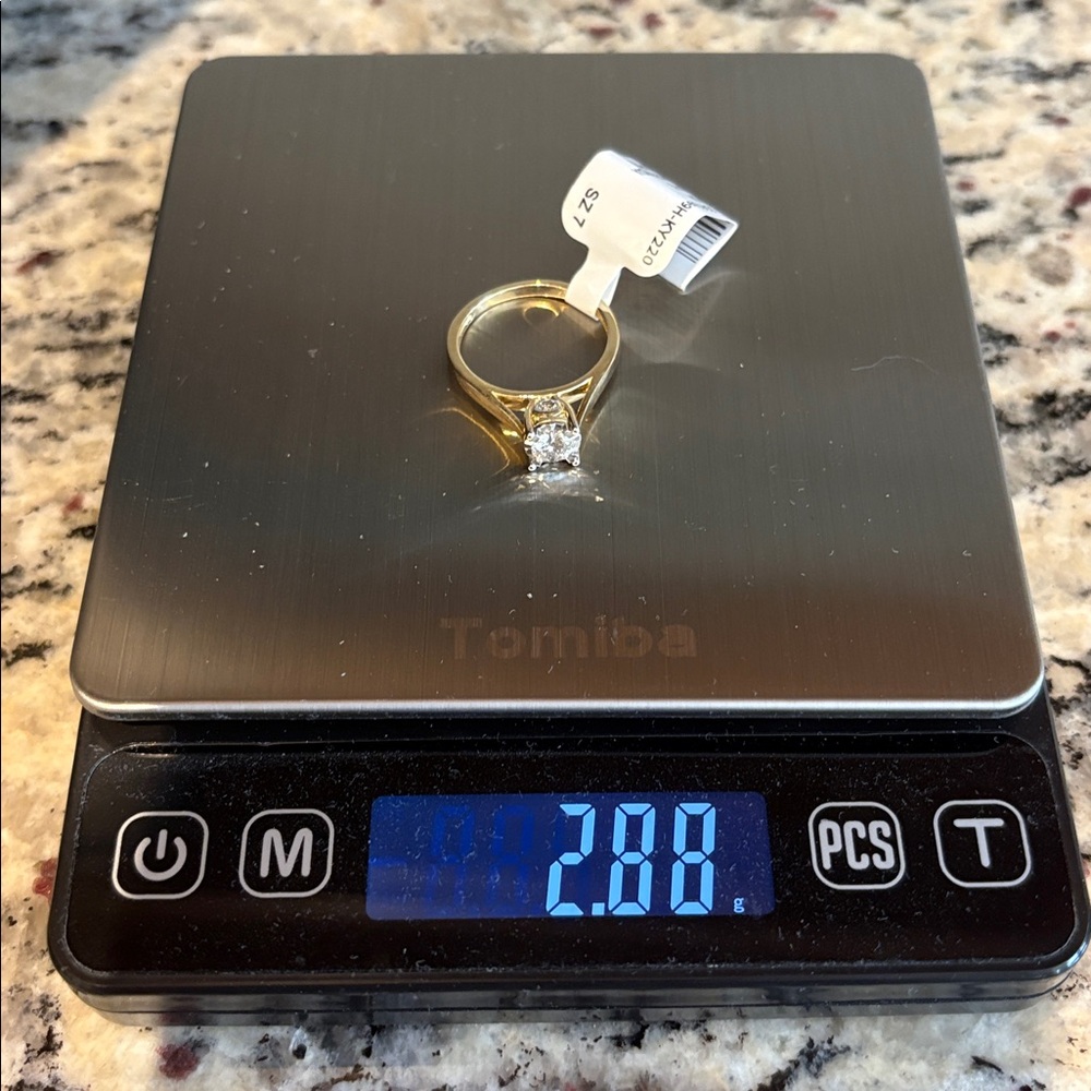 10K yellow gold 1/2 Carat T.W. Round Diamond Solitaire Ring size 7 - Picture 15 of 15